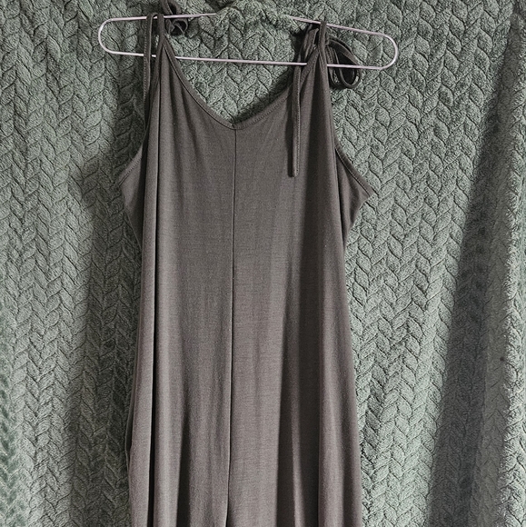 🦋2 for $20: Olive green Shein romper - Picture 2 of 4